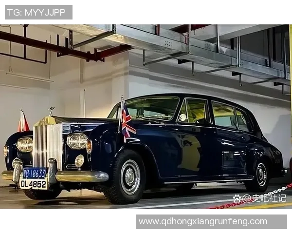 英超球队大巴车:各队的豪华座驾与标志性设计 英超球队大巴车:各队的豪华座驾与标志性设计